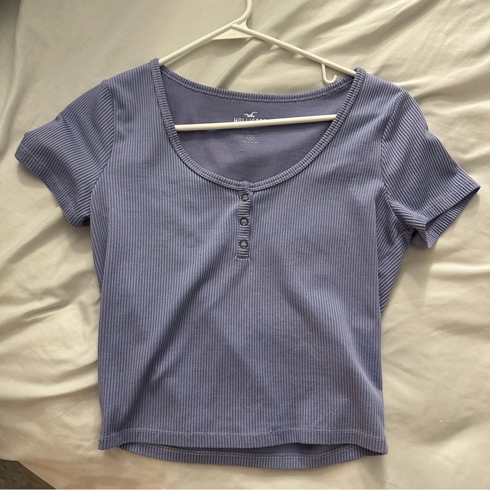 Hollister Women's Lavender Ribbed Tee